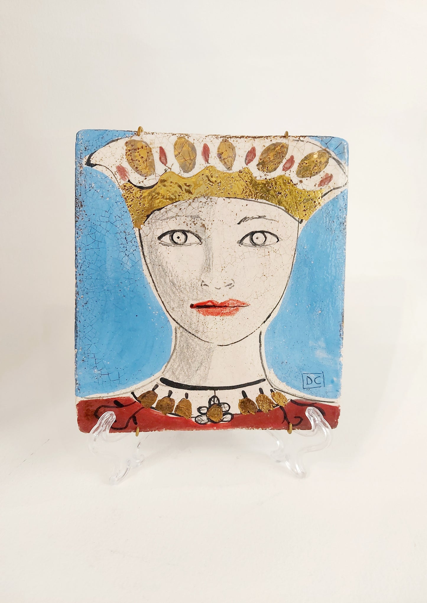 FORMELLA Dama with Gold